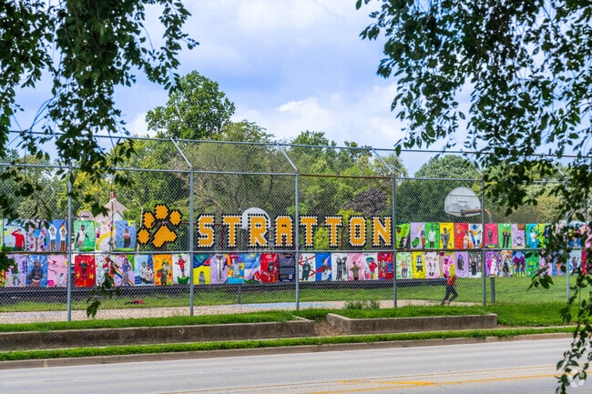 A local school shows their Stratton pride.