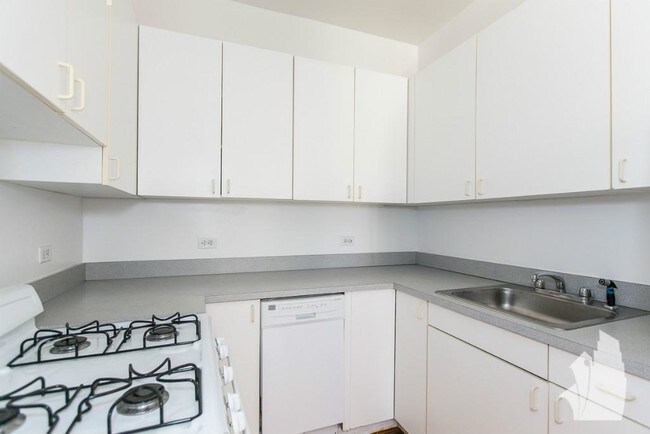 816 W Waveland Ave unit 14, Chicago, IL 60613 - photo 7