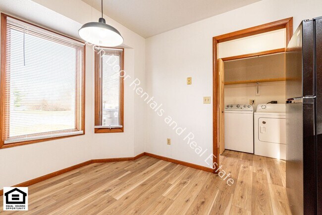 1510-1512 Fieldstone Dr unit 1510 Fieldstone Dr., Fort Wayne, IN 46815 - photo 5