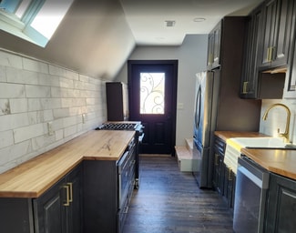 2235 N 1st St Unit Upper, Milwaukee, WI 53212