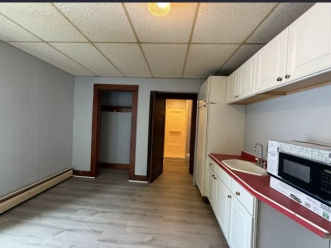 323 Cumberland St unit 323 Cumberland St U3, Rumford, ME 04276 - photo 6