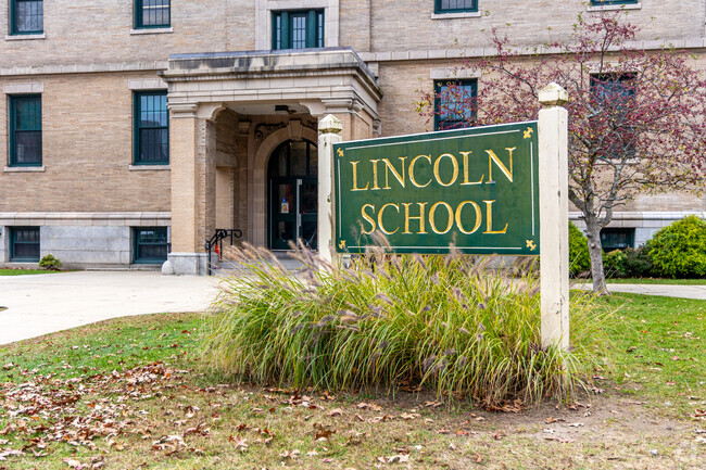 Welcome to the Lincoln Elementary School in Winchester, MA.