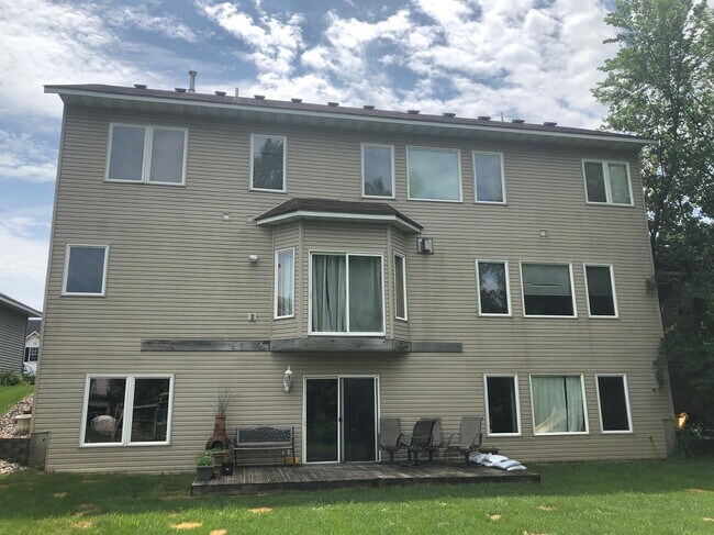 15014 Valley View Place, Savage, MN 55378 - photo 3