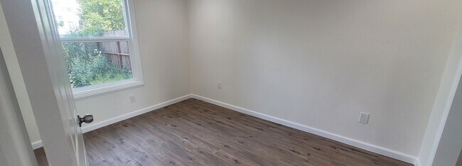 648 10th Ave unit Renovated 1br 1ba pl, San Francisco, CA 94118 - photo 5