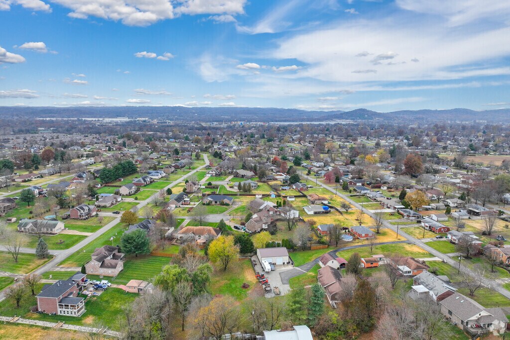 About Hillview Schools, Demographics, Things to Do