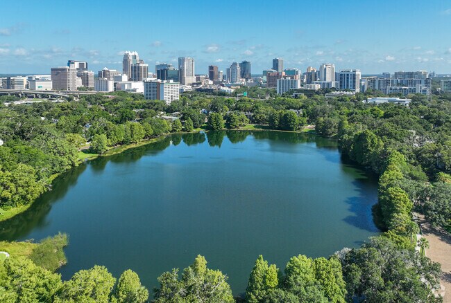 Lake Cherokee residents can walk to downtown Orlando.
