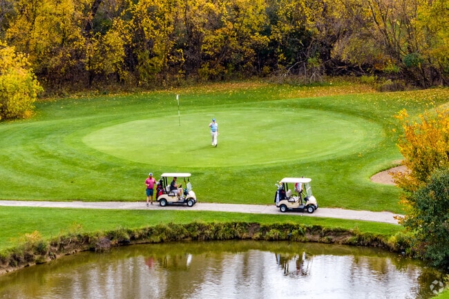 Fellow Creek Golf Club is a great place for Brookside locals to meet up with friends after work.