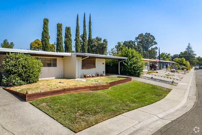 Rows of smaller mid-century homes are a more affordable purchase in Del Paso Vale.