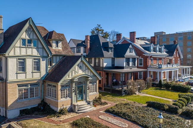 Many single-family homes in Midtown feature charming historic architectural styles.