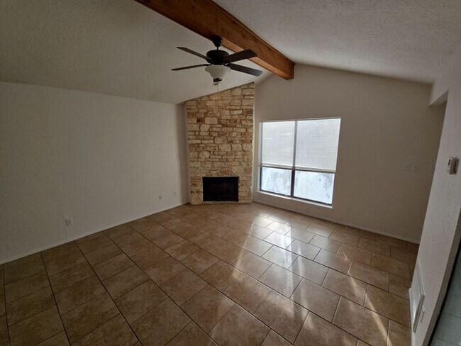 1318 Marlton St, San Marcos, TX 78666 - photo 3