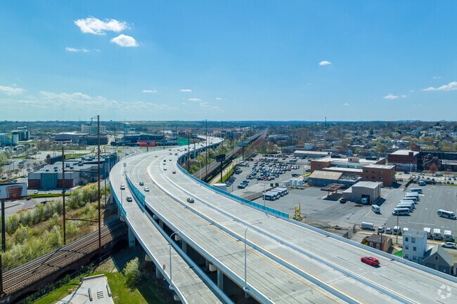 I-95 makes it easier for residents of Hedgeville to travel.