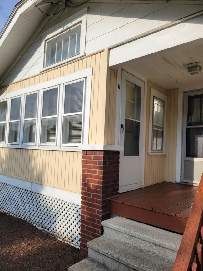 1448 Massillon Rd unit . A, Akron, OH 44306 - photo 3