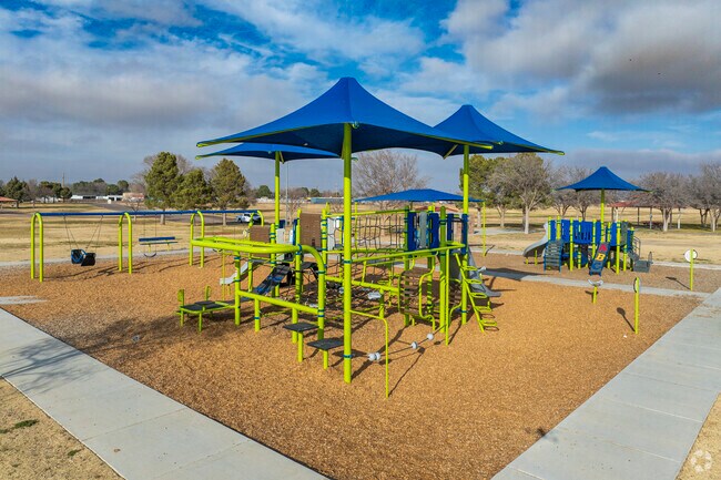 On the north side of Hobbs, Del Norte Park features multiple playgrounds, sports fields, picnic areas and an aquatic park in the summer.