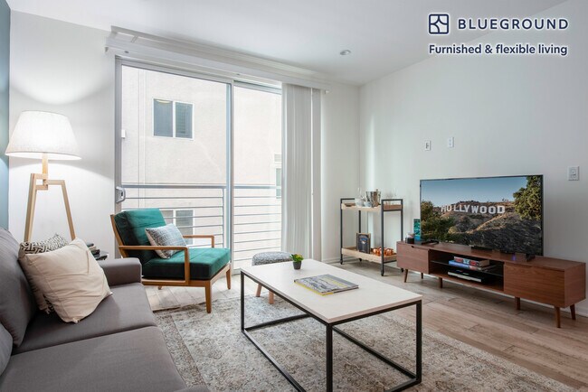 1611 S Beverly Glen Blvd unit FL3-ID80, Los Angeles, CA 90024 - photo 2