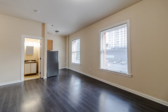 Victorian Apartments - Living Room