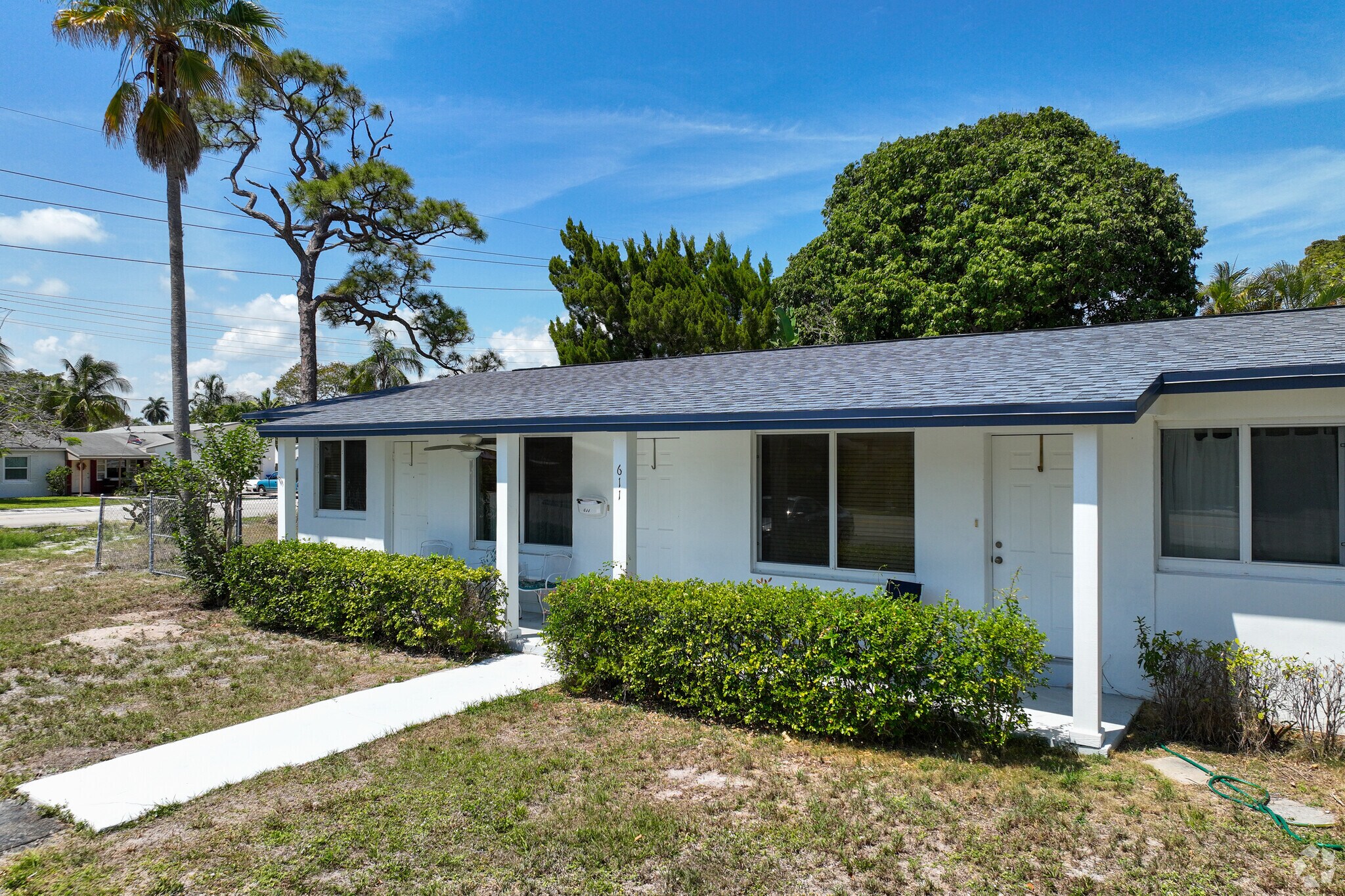Classic ranch-style homes in the serene Tarpon River neighborhood.