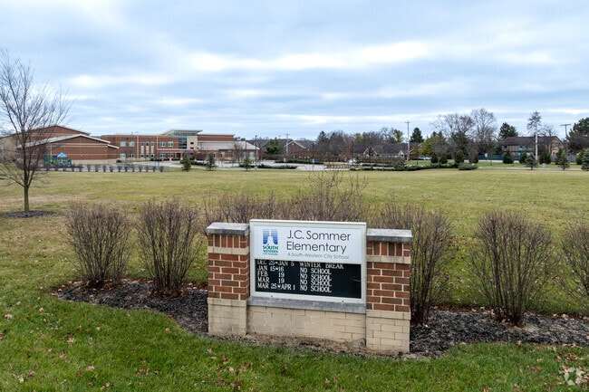 Jc Sommer Elementary School is located in Grove City, Grove City Ohio.