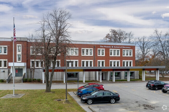 The Phoenix School of Discovery has 374 students in grades 6-12.