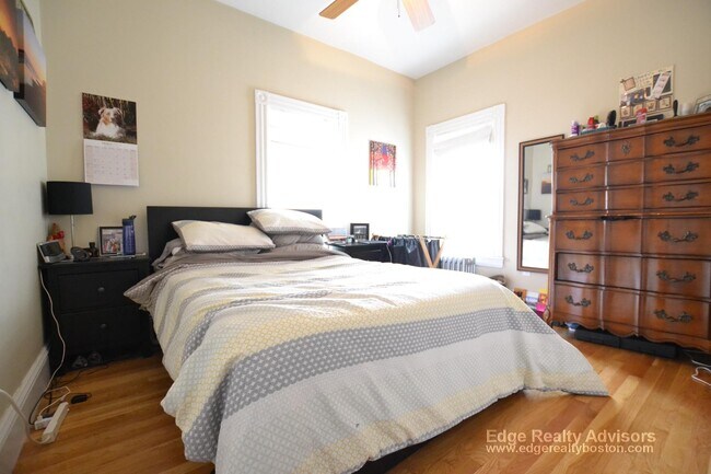 34 Antwerp St unit 2, Brighton, MA 02135 - photo 6