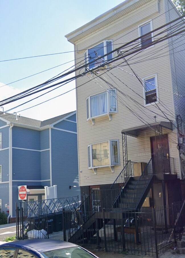 54 Ravine Ave Unit 1, Yonkers, NY 10701