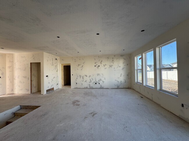 173 E 580 N, Providence, UT 84332 - photo 4