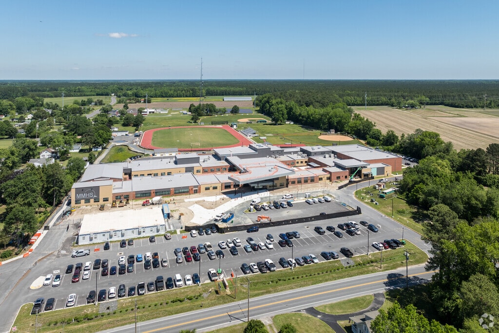 Mardela Middle/High School has 691 students in grades 6-12 with a student-teacher ratio of 13 to 1.