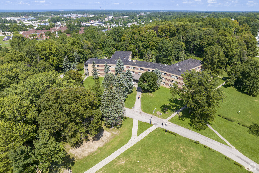 Wickliffe’s Telshe High School serves the local Jewish community.