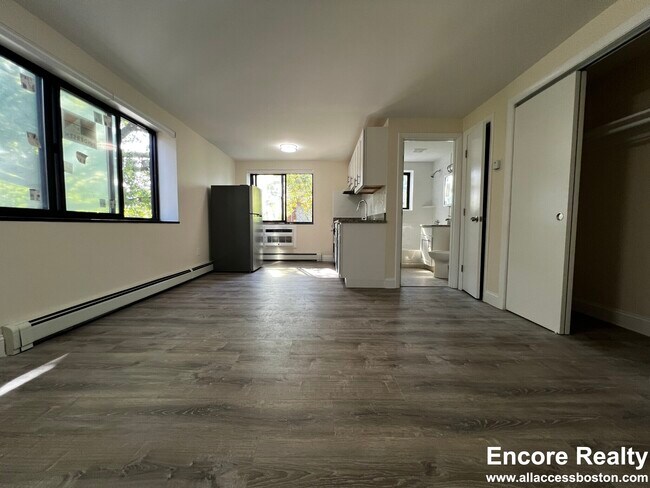 16 Chester St unit 32, Cambridge, MA 02140 - photo 4