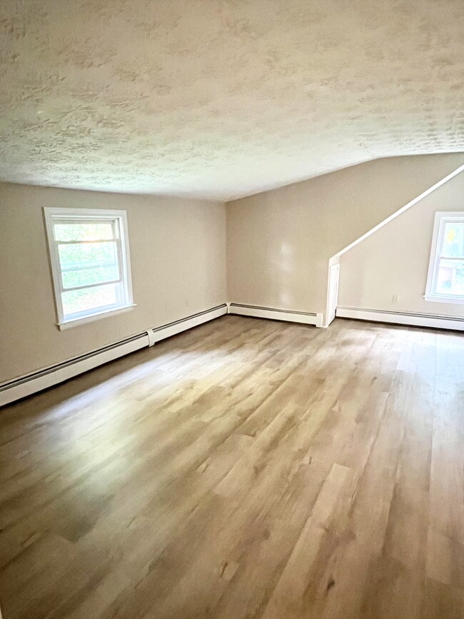 360 Pleasant Valley Rd unit D, South Windsor, CT 06074 - photo 6