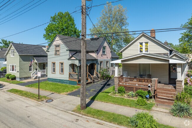 A variety of home styles can be found in North Broadway.