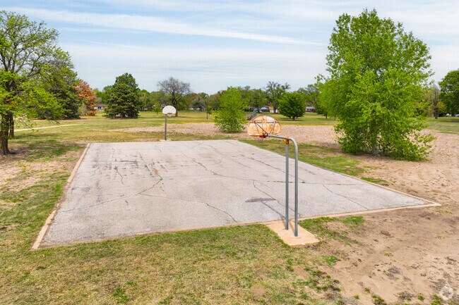 Invite your friends to play some basketball at Benjamin Hills-Pleasant Valley Columbine Park.