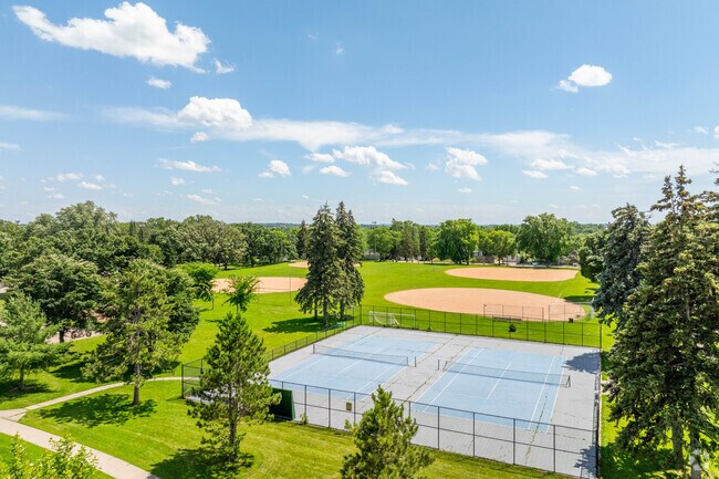 Waite Park Elementary School offers a generous selection of outdoor activities.