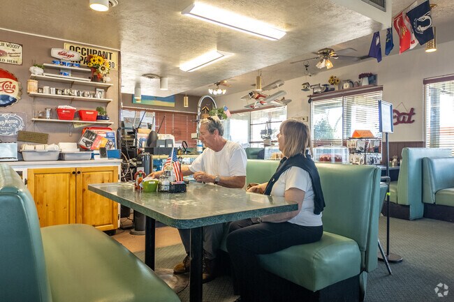 Steaks n Cakes offers great food at a good deal with the Blythe desert atmosphere.