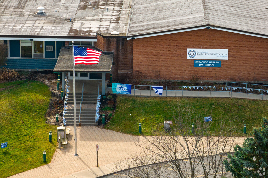 Here you can see the main entrance to the Syracuse Hebrew Day School in DeWitt.