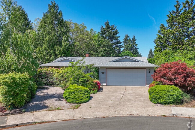 Modern, single-family homes can be found throughout the Southeast Hillsboro neighborhood.