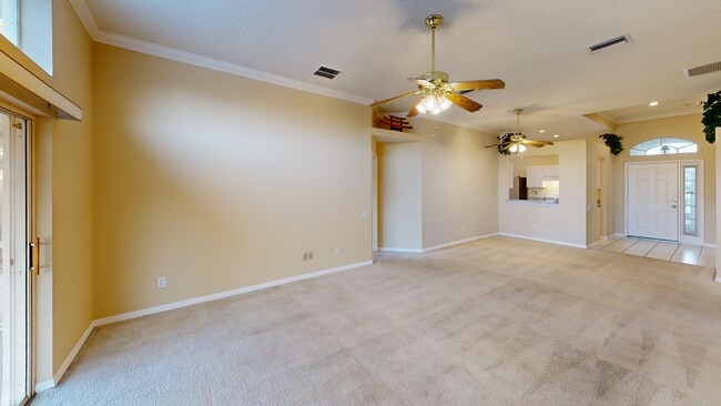 12633 Early Run Ln, Riverview, FL 33578 - photo 2