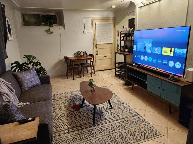 2009 N Vine St unit 4, Denver, CO 80205 - photo 5