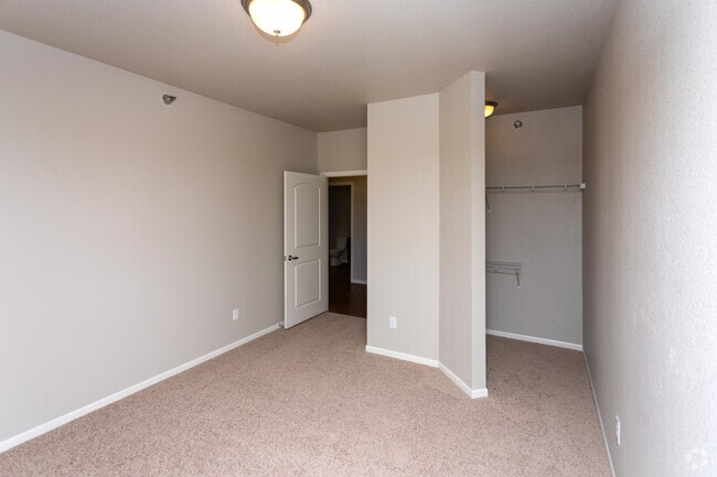 The Chateau, Minot, ND 58701 - photo 6