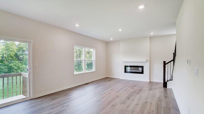 923 Sherwood Loop, Bellefontaine, OH 43311 - photo 7