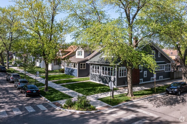 Single family homes line the streets of Albany Park.