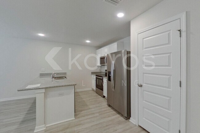 389 Monarch Ln, Pensacola, FL 32503 - photo 5