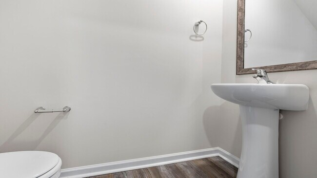 123 Bobbin Rd, Greenville, SC 29611 - photo 4