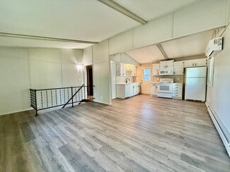 1909 Harrow Rd, Waterloo, IA 50701