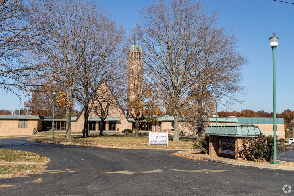 Evangelical School provides education in the neighborhood of 
Godfrey.