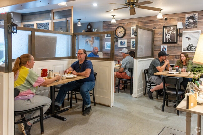 Start your morning right with a hearty breakfast from The Wooden Spoon in Ashford.