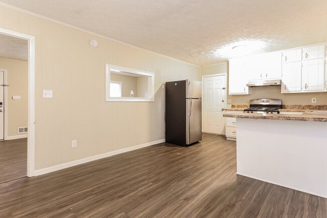 7410 Dexter Dr, Riverdale, GA 30296 - photo 7