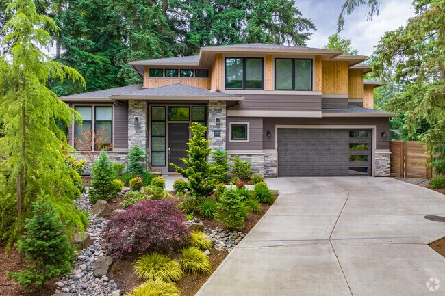 Large modern homes can also be found in Rosewood.