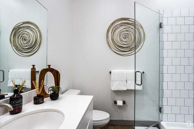 Converge KC Uptown, Kansas City, MO 64111 - photo 2