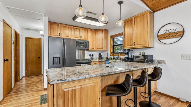 210 Kiowa unit ID1331068P, Flagstaff, AZ 86001 - photo 6