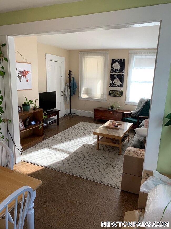 99 Jackson Rd Unit 1, Newton, MA 02458